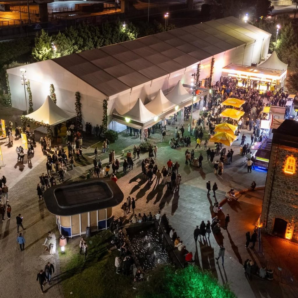 İzmir Çadır Kiralama, izmir çadır modelleri, izmir etkinlik çadırı, izmir depo çadırı, pagoda çadır izmir, büyük çadır kiralama izmir, izmir düğün çadırı, izmir konser çadırı